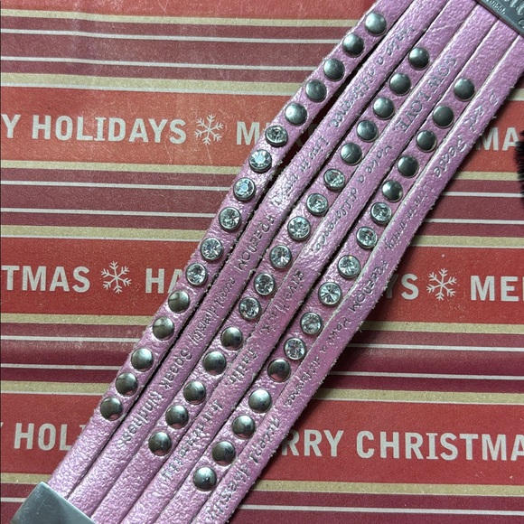 NWT Inspirational sparkle bracelet Humanity For All Wynk Sow Peace LOVE Unity - Picture 1 of 13